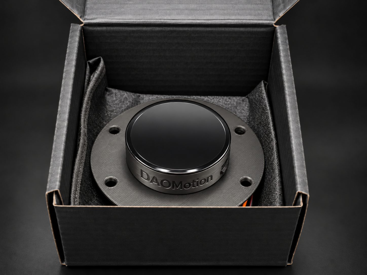 Fixed Center Hub Display in packaging